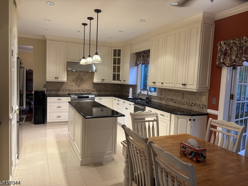 8 Stiles Ln Property Photo 7