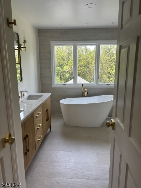 8 Stiles Ln Property Photo 23