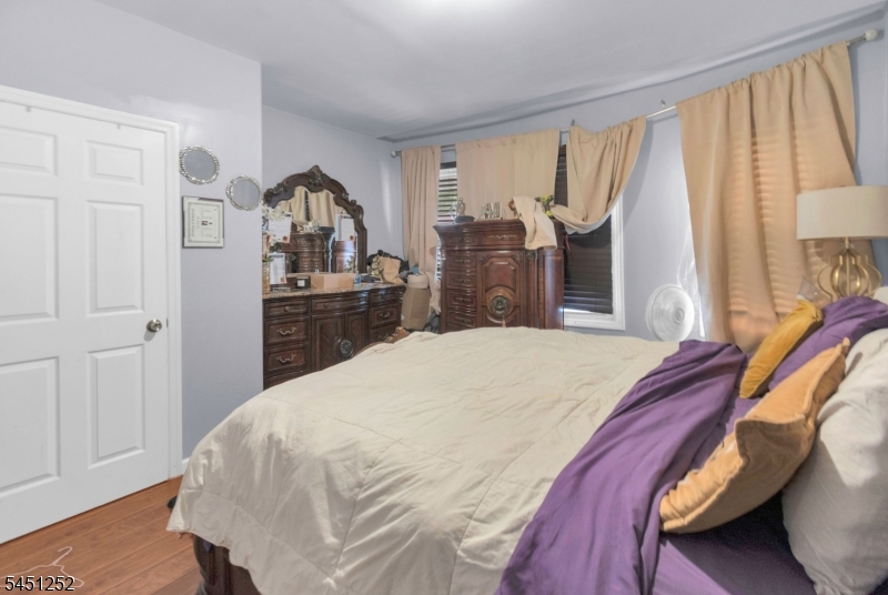 236 Halsted St Property Photo 11