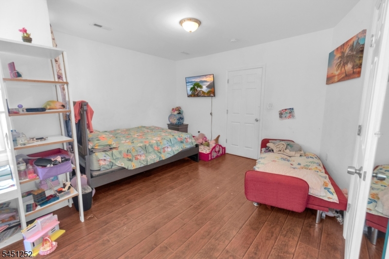 236 Halsted St Property Photo 13