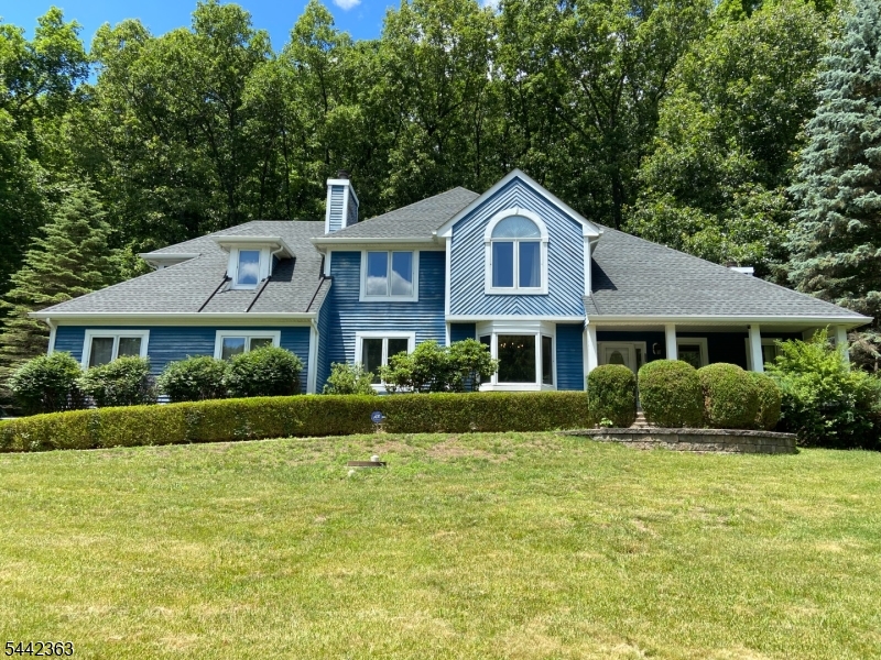 39 Radcliffe Dr Property Photo 1