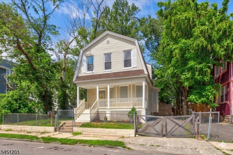 31 Voorhees St Property Photo 2