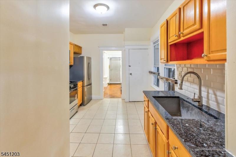 31 Voorhees St Property Photo 24