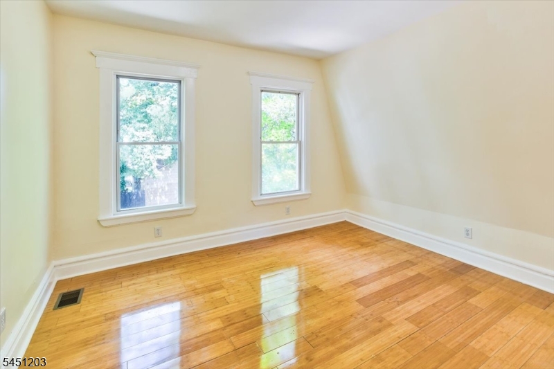 31 Voorhees St Property Photo 35