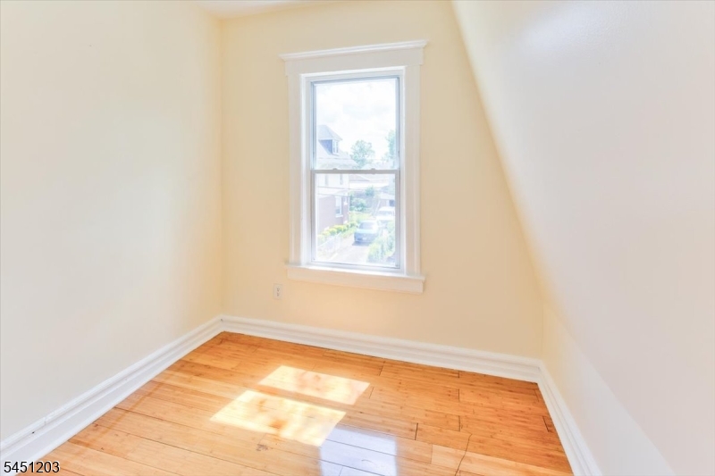 31 Voorhees St Property Photo 42