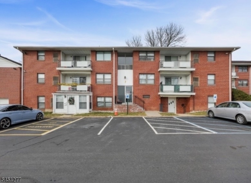 1300 Rock Avef1 F1 Property Photo 1