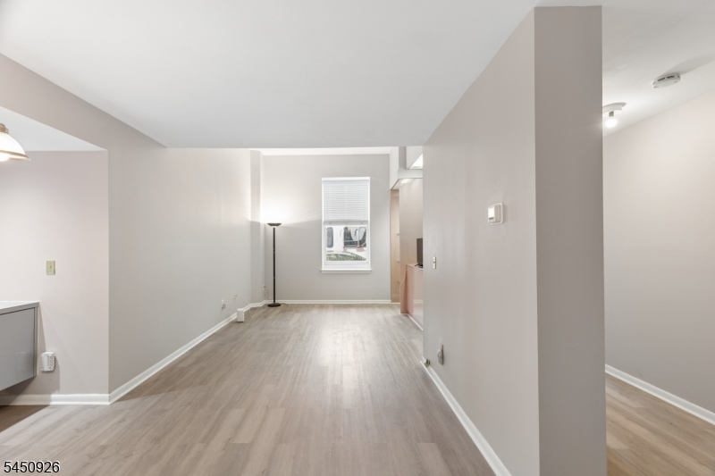 54 W Cherry St 112 Property Photo 4