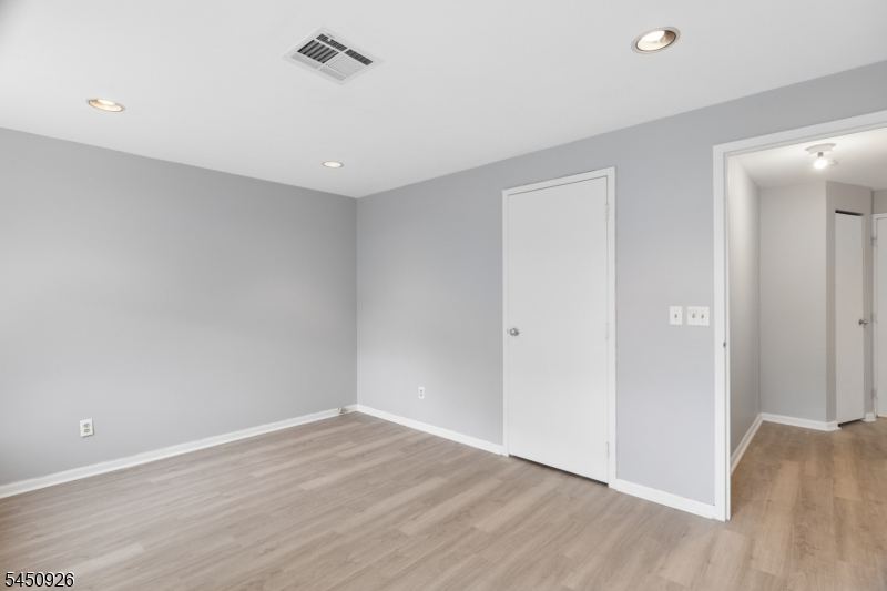 54 W Cherry St 112 Property Photo 8