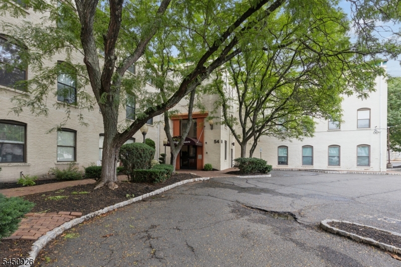 54 W Cherry St 112 Property Photo 15