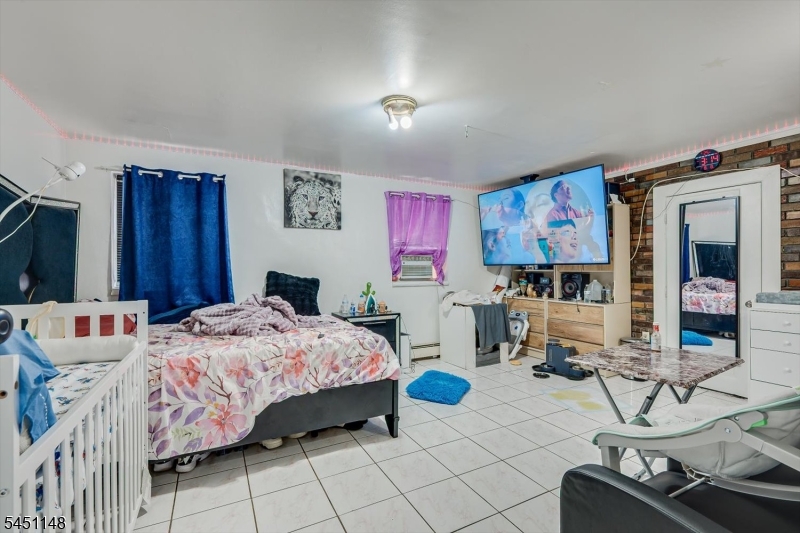 31 Bank St Property Photo 18