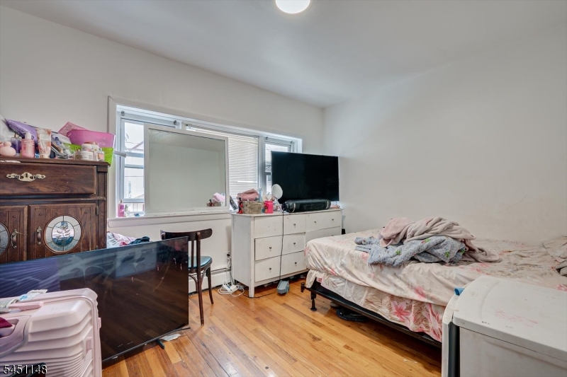 31 Bank St Property Photo 28