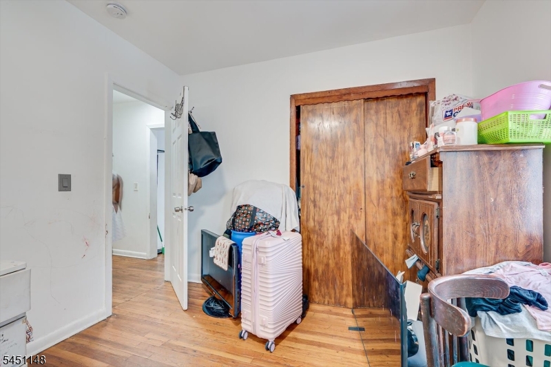 31 Bank St Property Photo 29