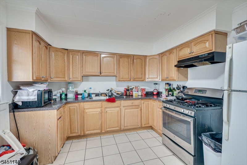 31 Bank St Property Photo 31