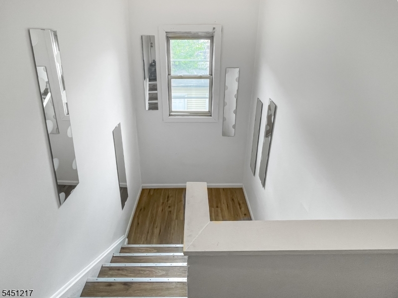 7 Patten Pl Property Photo 3