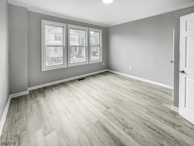 7 Patten Pl Property Photo 9