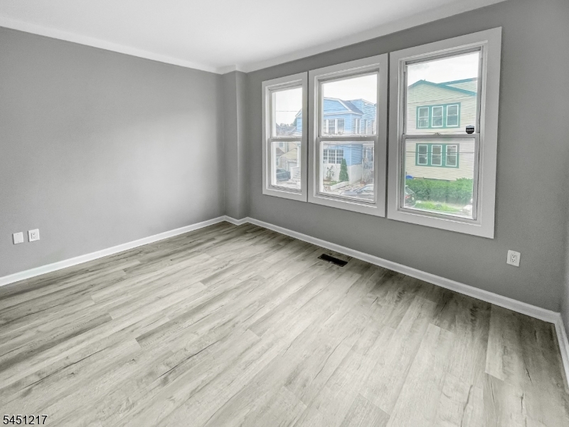 7 Patten Pl Property Photo 11