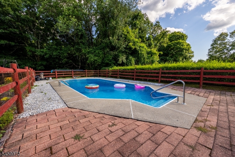 3 Sawmill Rd Property Photo 37