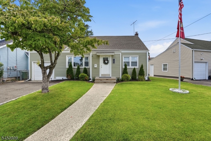1204 Wheatsheaf Rd Property Photo 1