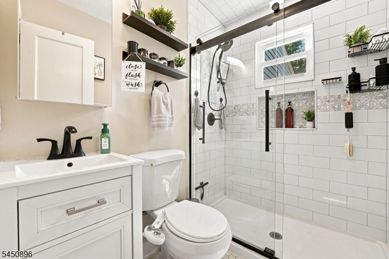 1204 Wheatsheaf Rd Property Photo 12