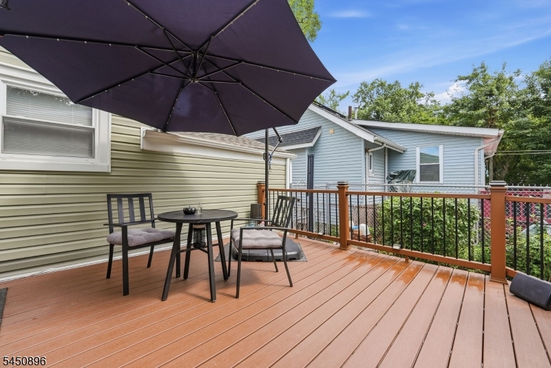 1204 Wheatsheaf Rd Property Photo 23