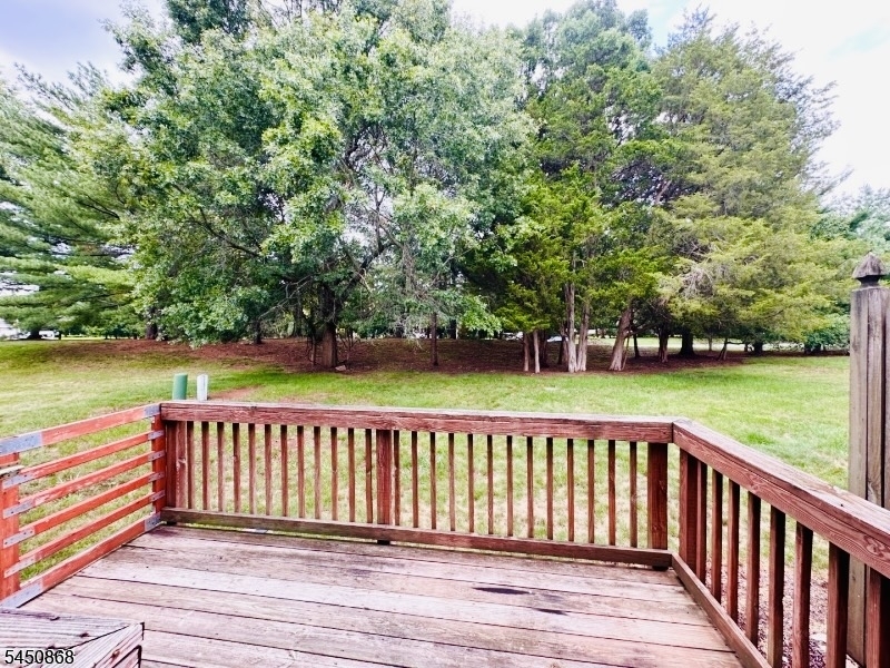 111 Almond Dr 111 Property Photo 20