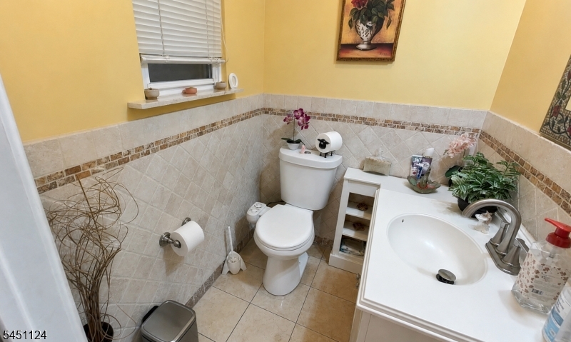 402 Davis Ave Property Photo 41