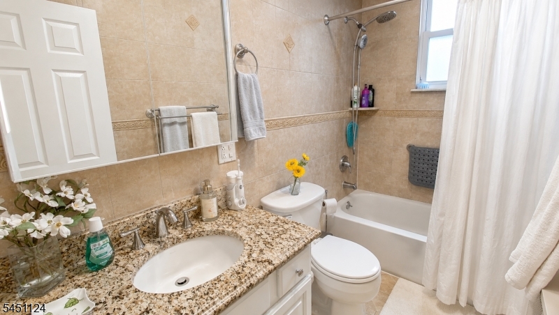 402 Davis Ave Property Photo 43