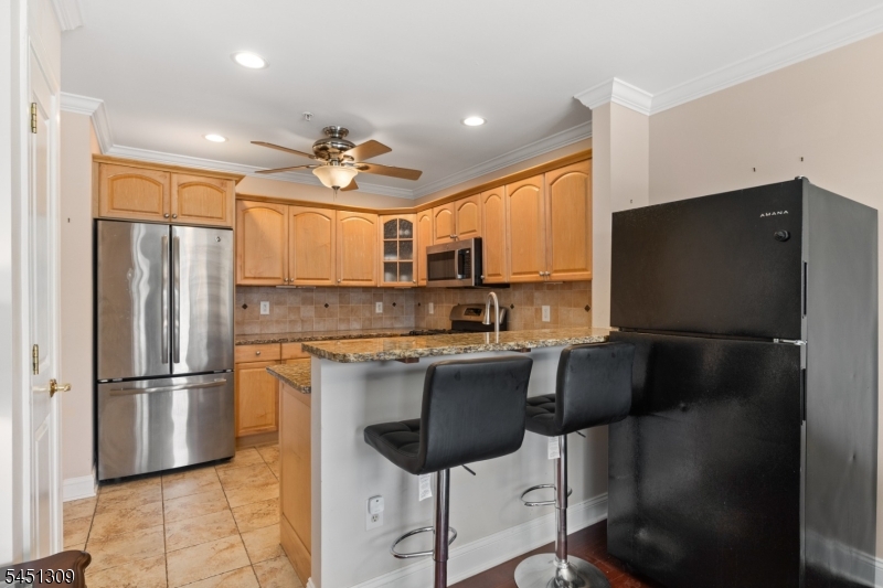 43 Manchester Ct Property Photo 4