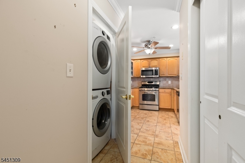 43 Manchester Ct Property Photo 8