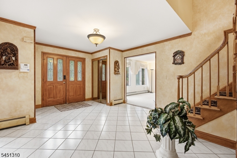 37 Continental Rd Property Photo 4