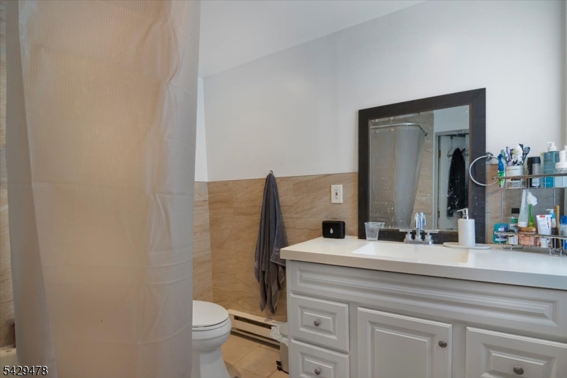 22 Tuttle St Property Photo 12