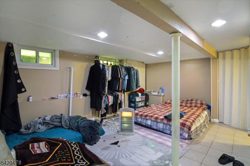 22 Tuttle St Property Photo 14