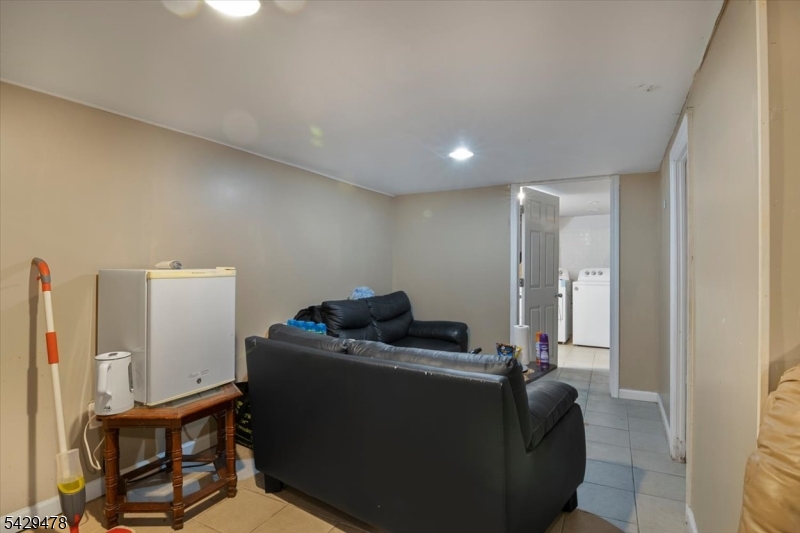 22 Tuttle St Property Photo 16