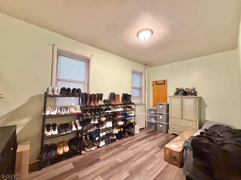 124 W 45th St Property Photo 8