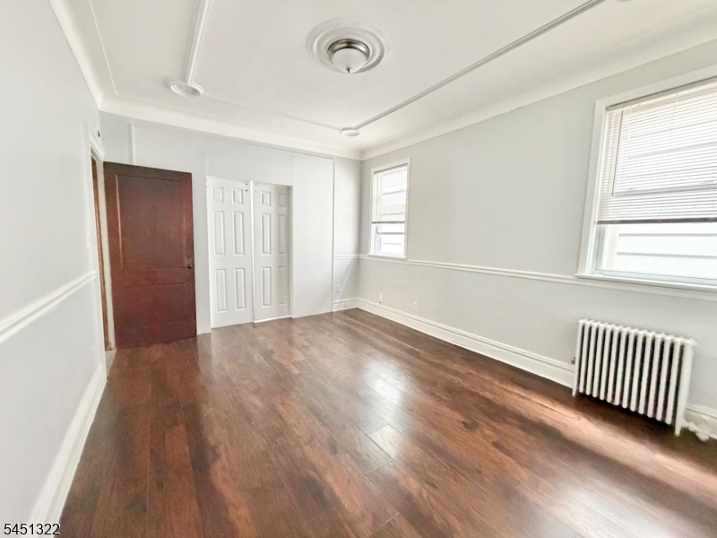 124 W 45th St Property Photo 13
