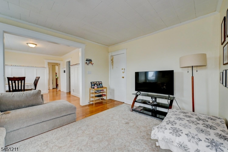 275 Greylock Pkwy 3 Property Photo 18