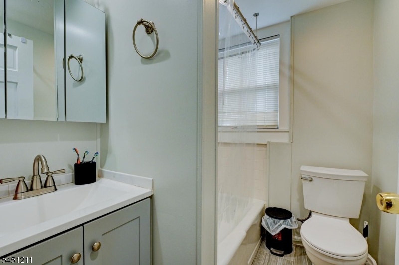 275 Greylock Pkwy 3 Property Photo 23