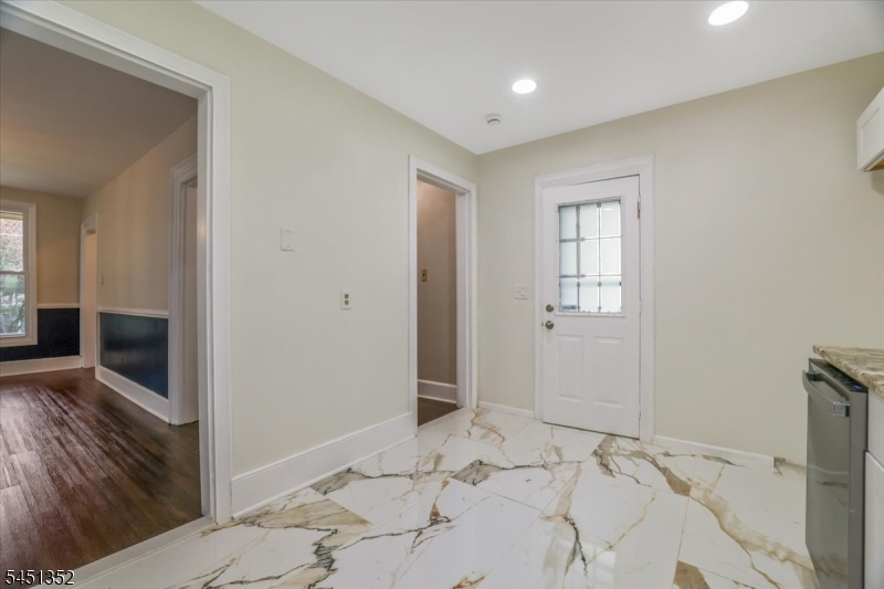 32 High Street Property Photo 15