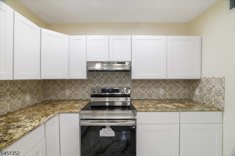 32 High Street Property Photo 18