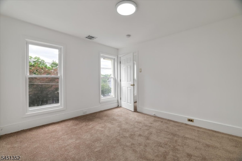 32 High Street Property Photo 20