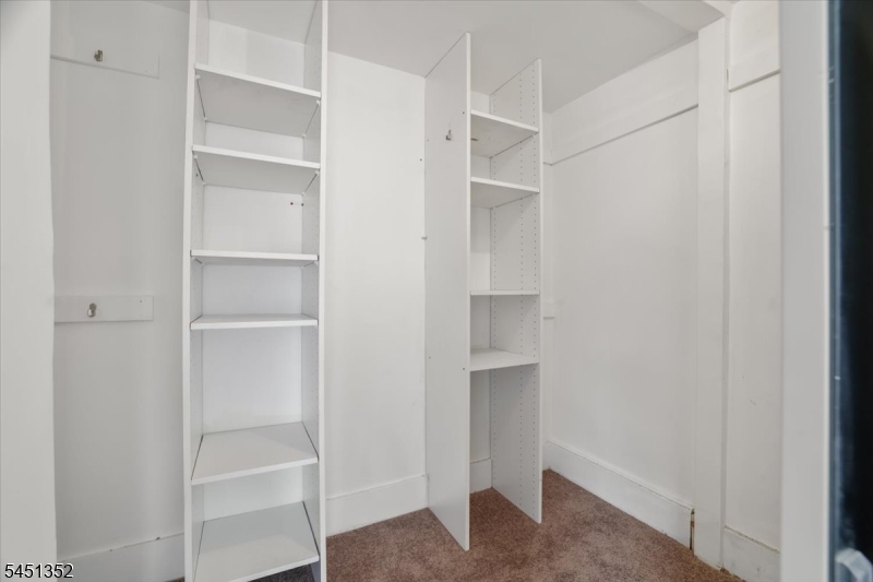 32 High Street Property Photo 23