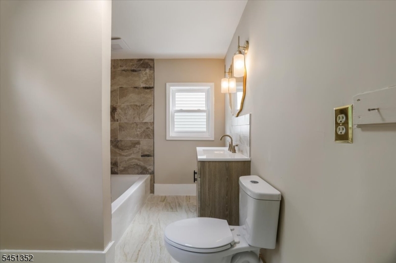 32 High Street Property Photo 30