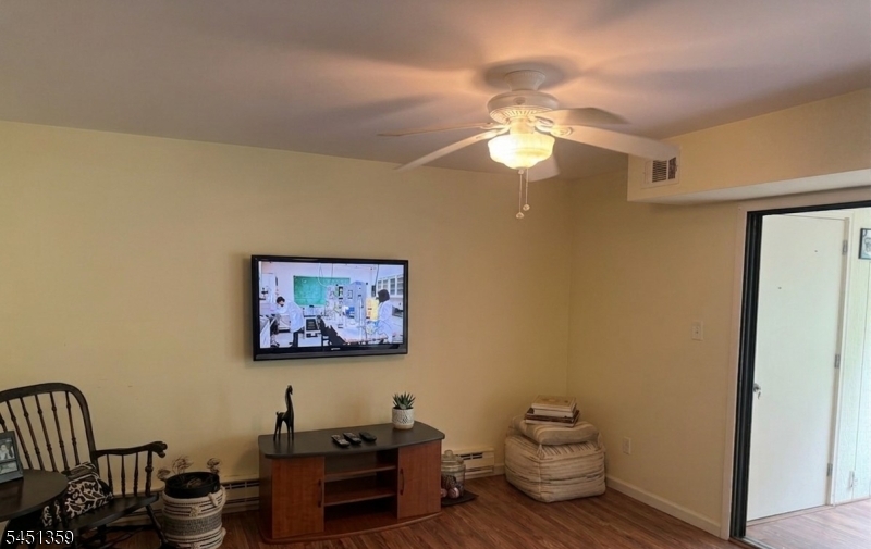32 Dickinson Ct Property Photo 5