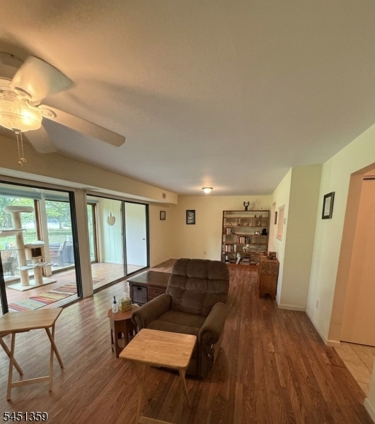 32 Dickinson Ct Property Photo 6