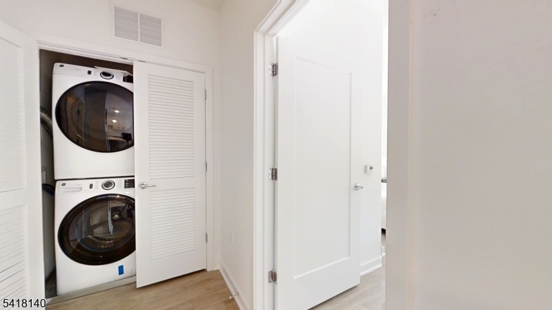1181 Morris Ave 407 Property Photo 8