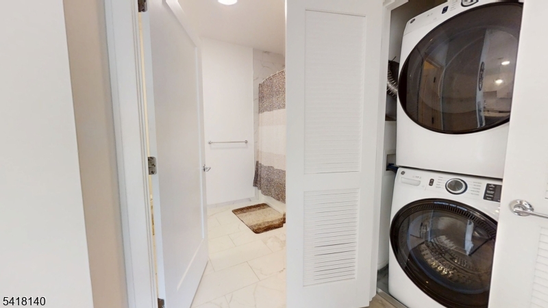 1181 Morris Ave 407 Property Photo 12