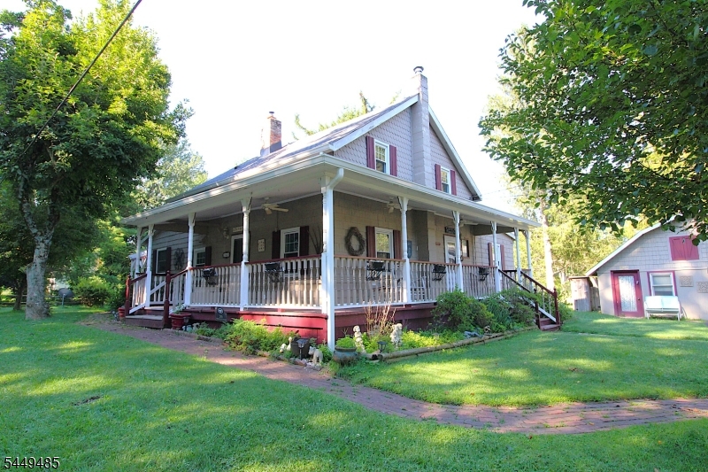 265 Warbasse Junction Rd Property Photo 1