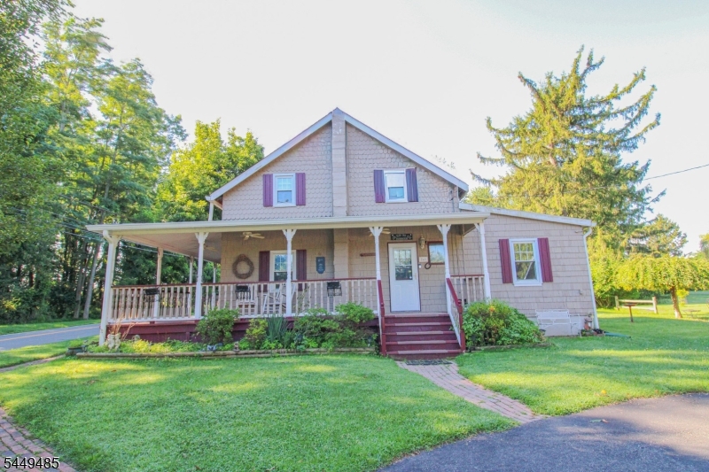265 Warbasse Junction Rd Property Photo 2