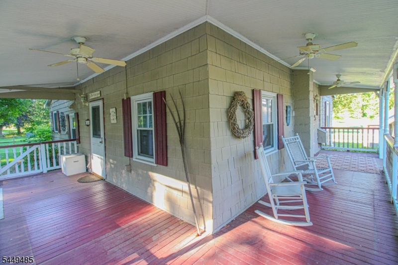 265 Warbasse Junction Rd Property Photo 9