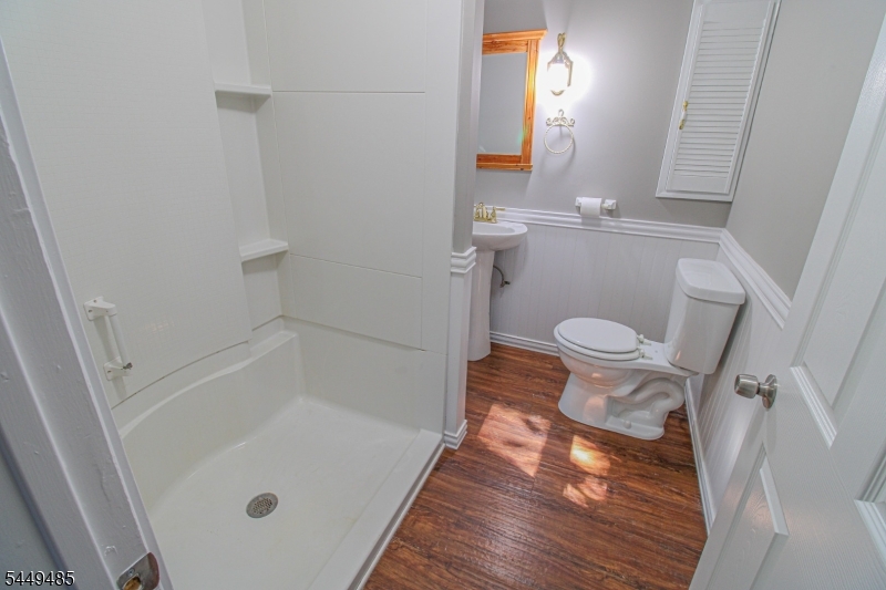 265 Warbasse Junction Rd Property Photo 16